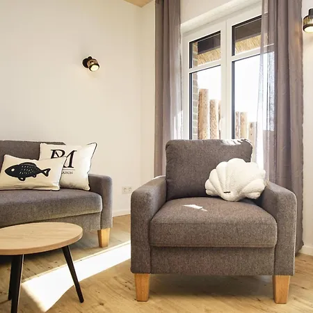 Ferienhaus Strandhaus Jolu Lobbe