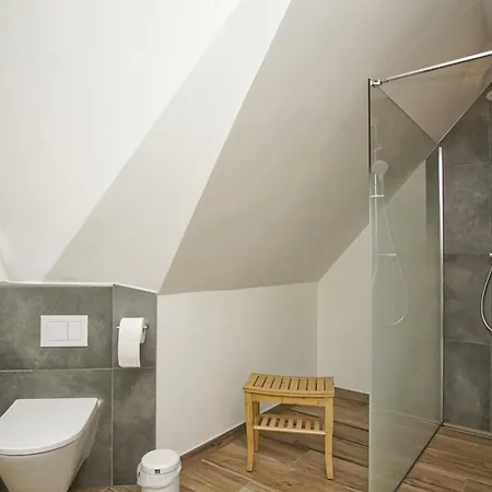 Ferienhaus Strandhaus Jolu *